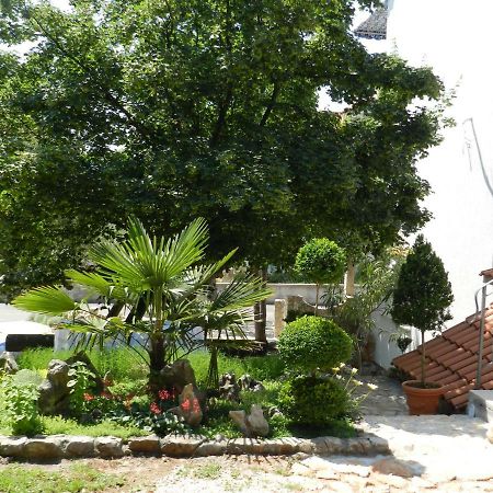 Apartmani Lucija Jurkovic Malinska Ngoại thất bức ảnh