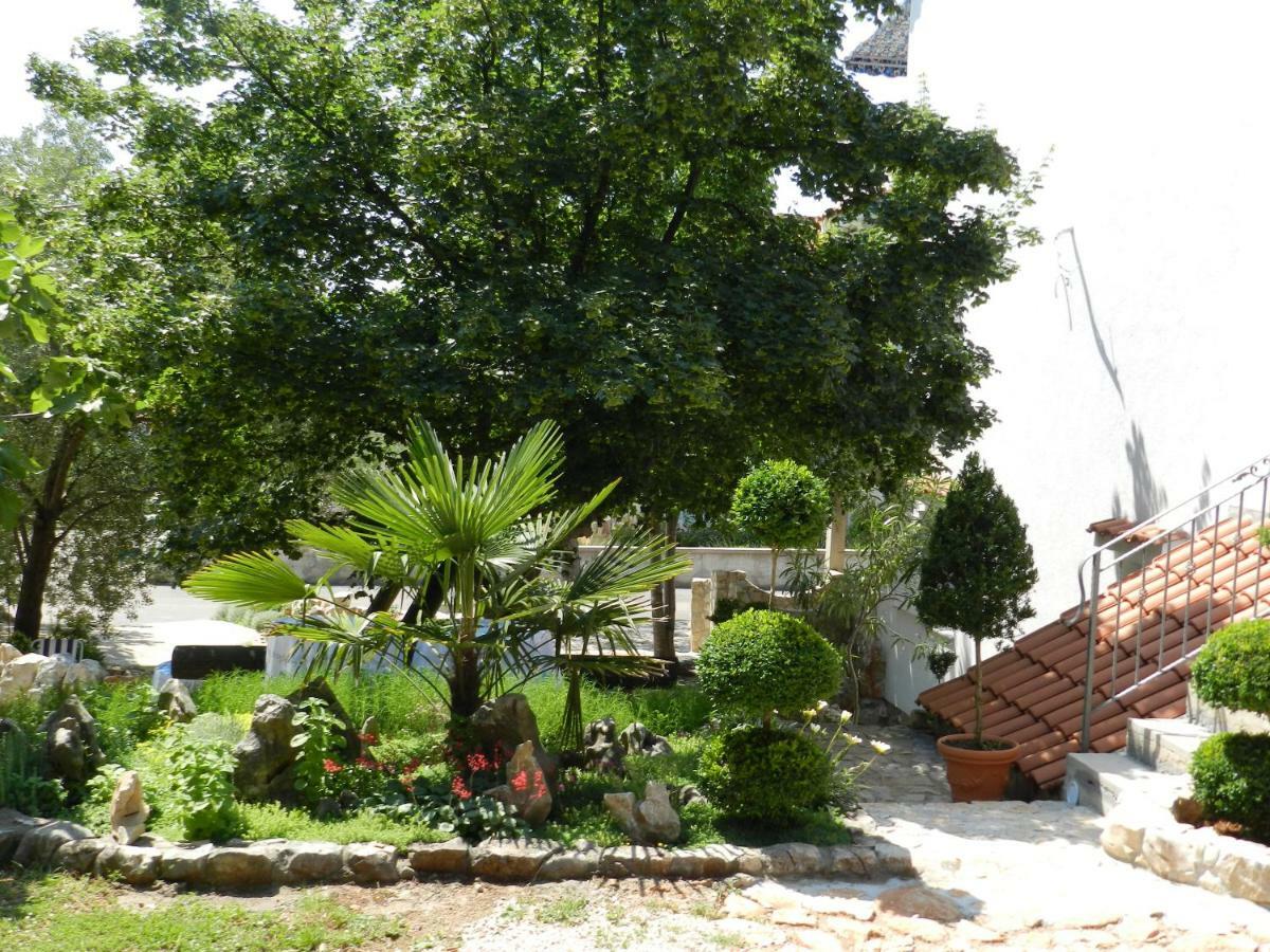 Apartmani Lucija Jurkovic Malinska Ngoại thất bức ảnh