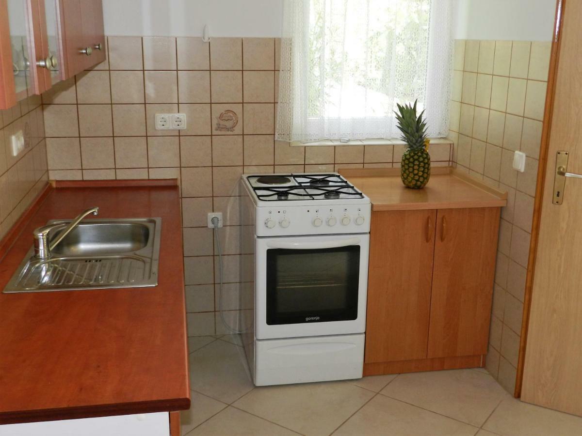 Apartmani Lucija Jurkovic Malinska Ngoại thất bức ảnh