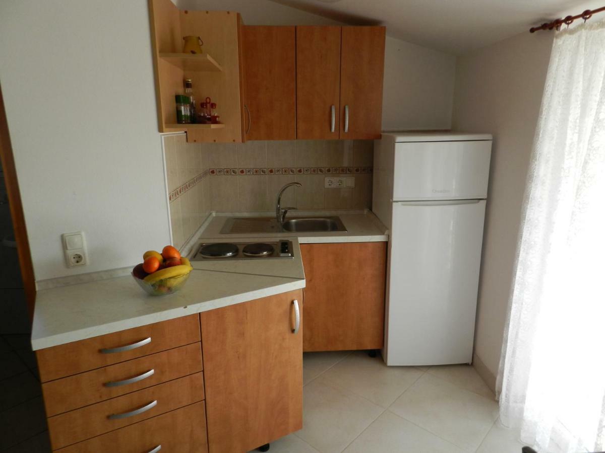 Apartmani Lucija Jurkovic Malinska Ngoại thất bức ảnh