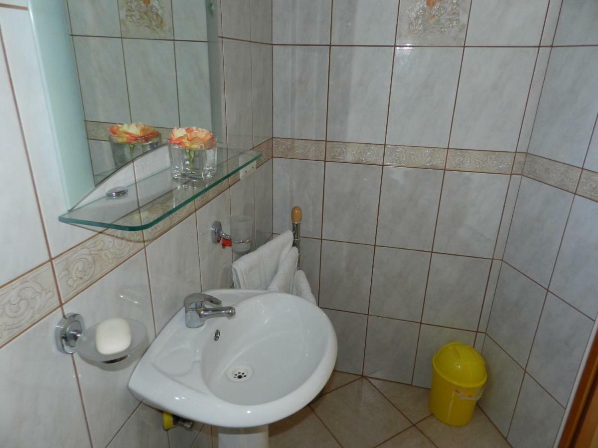 Apartmani Lucija Jurkovic Malinska Ngoại thất bức ảnh