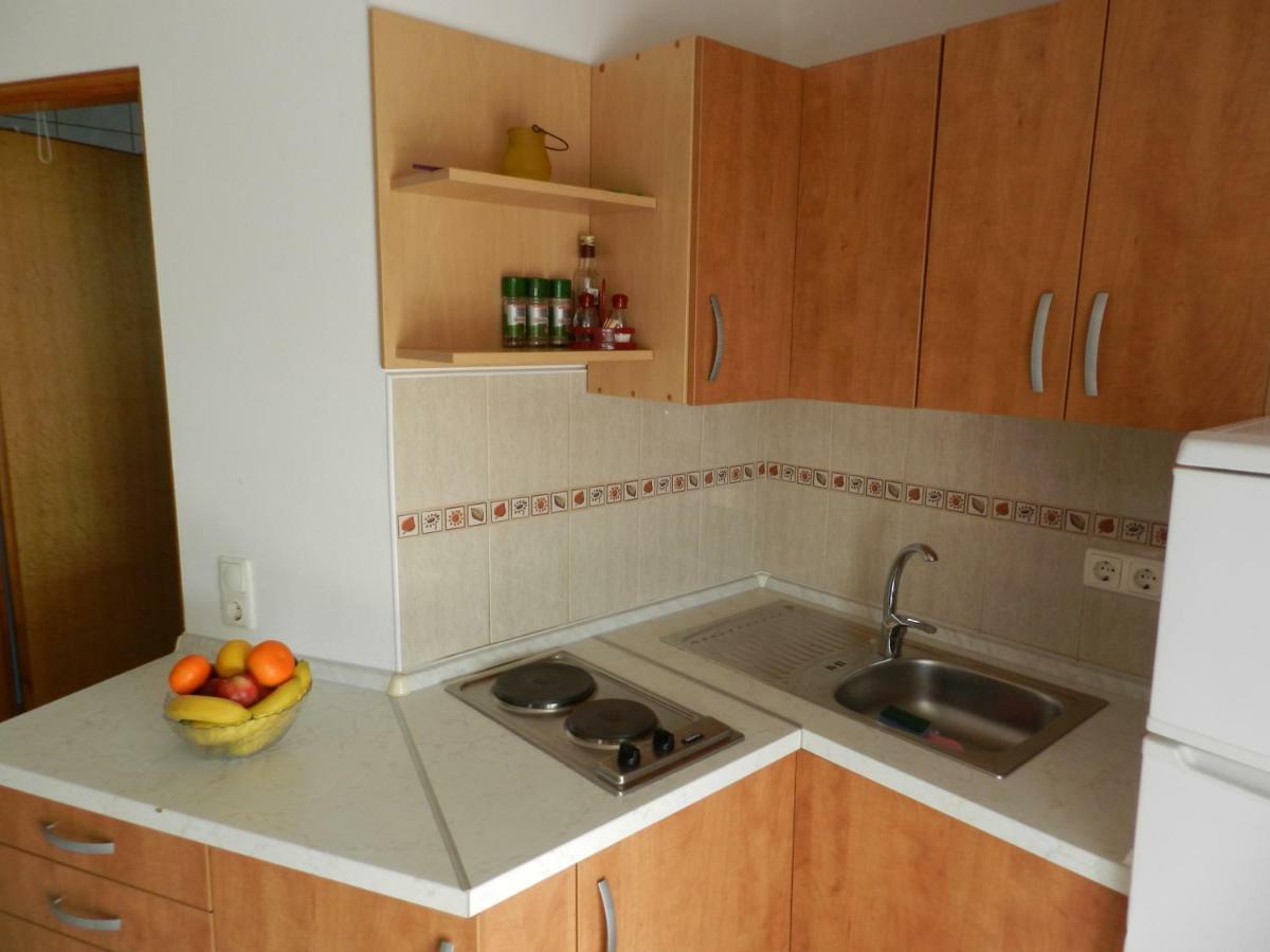Apartmani Lucija Jurkovic Malinska Ngoại thất bức ảnh