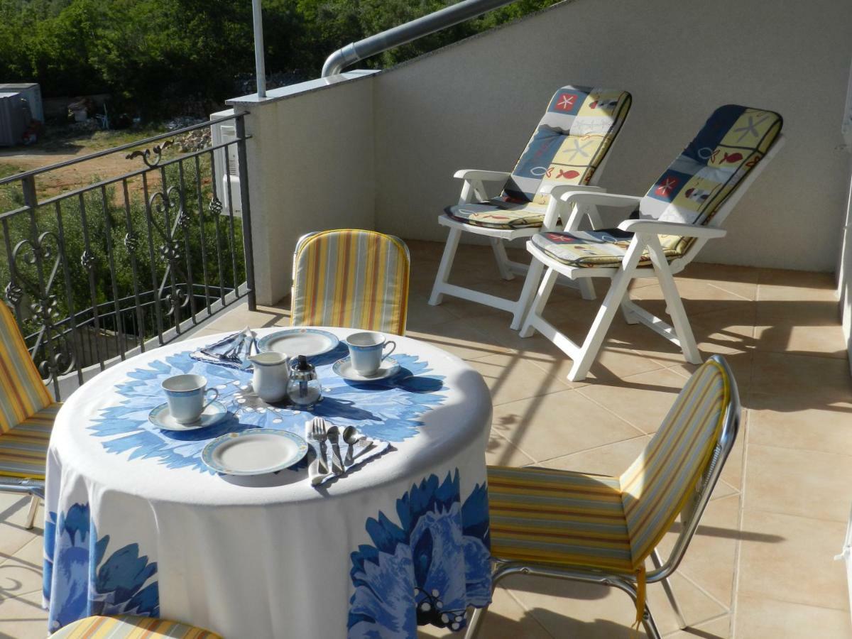 Apartmani Lucija Jurkovic Malinska Ngoại thất bức ảnh